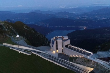 Romantikus fényben a Monte Generoso.