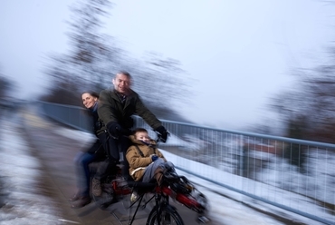 Hárman a bicikin. Rekonstruált valóság. Nagy Pécs Könyv. 