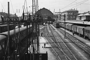 1955-ben így néztek ki a vágányok.  Fotó: Fortepan, Kotnyek Antal 