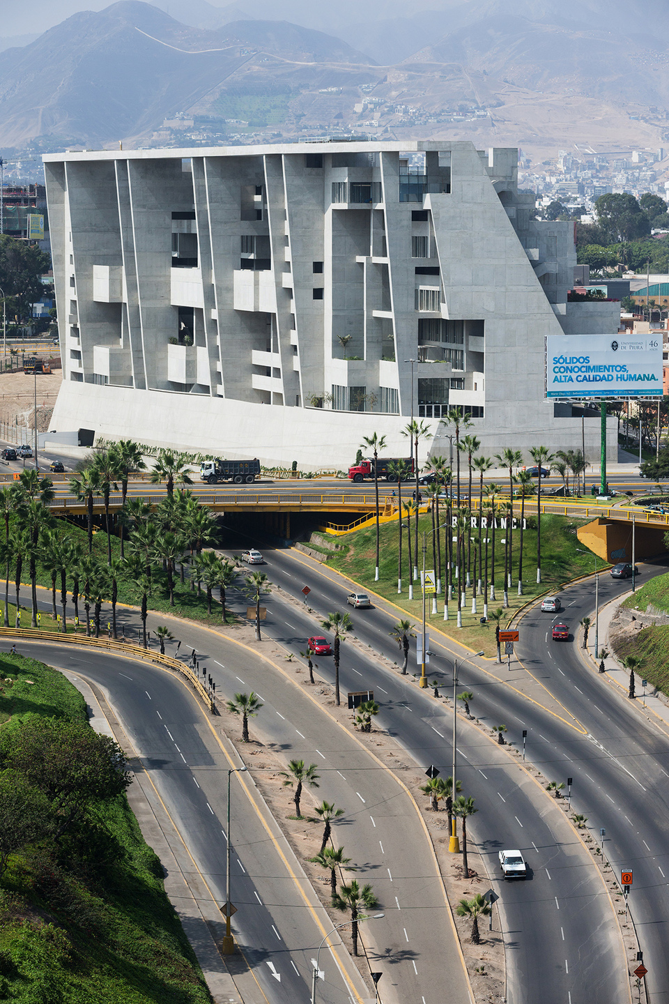 Grafton Architects: Egyetemi campus, Lima, Peru, 2015. Fotó: Iwan Baan, a Pritzker Architecture Prize jóvoltából