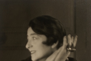 Eileen Gray. Fotó: Berenice Abbott, Párizs, 1926. Forrás: National Museum Ireland