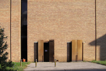 Bologna, La Chiesa di San Giovanni Bosco, Quartiere Savena, Giuseppe Vaccaro, 1958-1968. Fotó: Lampert Rózsa