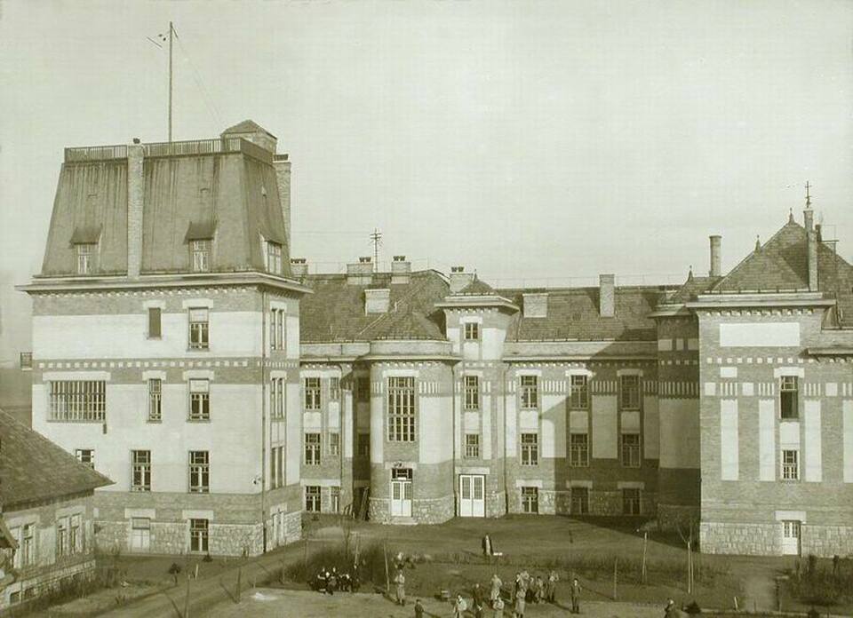 Budapest, Magyar Kir. Posta és Távirda kísérleti állomása, nyugati homlokzat, 1912 körül, tervező: Fleischl Róbert. Forrás: Postamúzeum, Erdélyi Mór felvétele