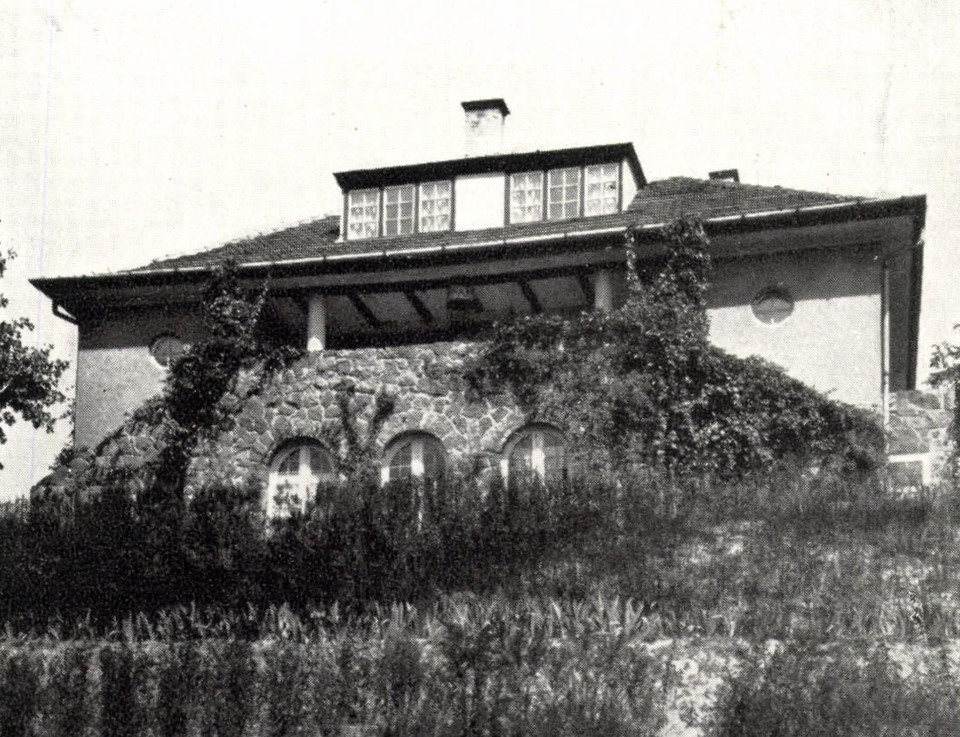 Budapest, Széher út 34. 1928-ban, tervező: Szivessy Tibor (Tér és Forma, 1928/5., 175. o.)