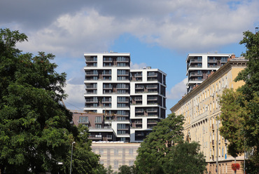 Újpesti Metrodom Panoráma Lakópark –  terv: Hajnal Zsolt, Kendelényi Péter, Hajnal Építész Iroda Kft.  – fotó: Juhász Norbert