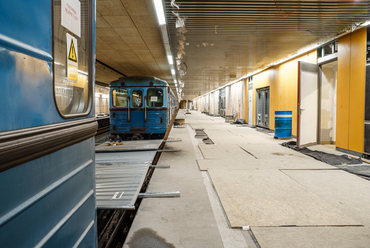 A metrókocsik megjelenéssével pedig végleg egyértelművé válik, hogy hol is járunk. Fotó: BKV