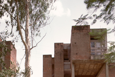 Kuldip Singh: Usha Niketan lakótelep, Delhi – fotó: © Massachusetts Institute of Technology, courtesy of Peter Serenyi