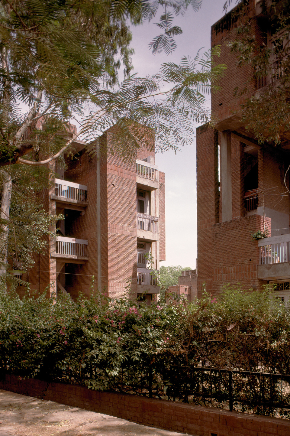 Kuldip Singh: Usha Niketan lakótelep, Delhi – fotó: © Massachusetts Institute of Technology, courtesy of Peter Serenyi