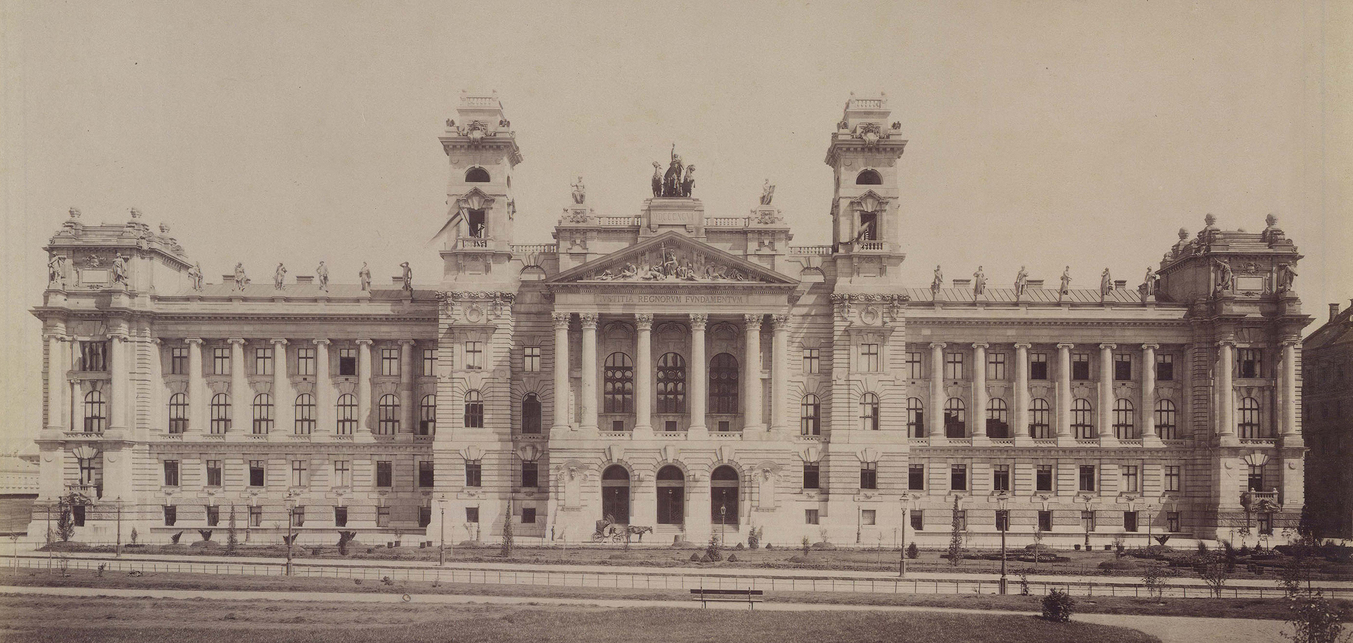 Budapest, Igazságügyi palota 1896 körül, tervező: Hauszmann Alajos, kivitelező: Neuschloss Ödön és Marcell (Fortepan/Budapest Főváros Levéltára, HU_BFL_XV_19_d_1_07_148)