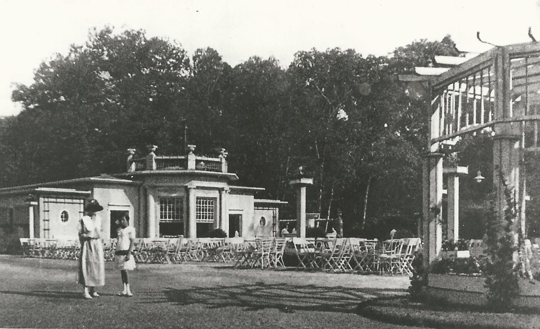 Budapest, Margitszigeti Tejivócsarnok és környezete, 1922 körül, tervező: Kotsis Iván (képeslap) 