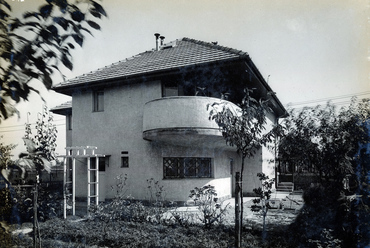 Budapest, Örs vezér útja 52., 1937-ben, tervező: Preisich Gábor és Vadász Mihály (Fortepan/Preisich család)