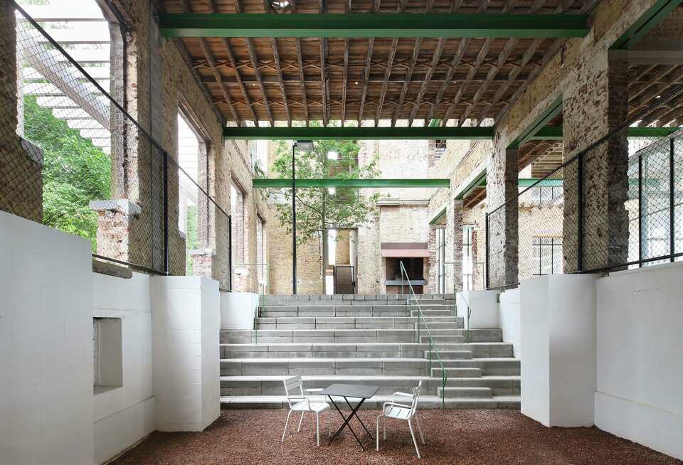 architecten de vylder vinck taillieu: PC Caritas - aula - Melle, Belgium - fotó © Filip Dujardin, Divisare