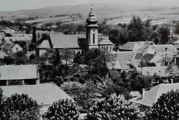 Ajka központjának látképe a Templomdomb felől nézve, 1950 körül. / Ajkai Fotóklub 