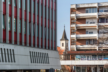 ...és Templomdomb látképe központ felől nézve ma / Gulyás Attila, epiteszforum.hu