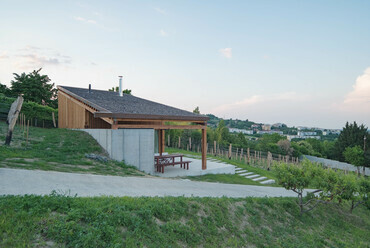 Szegzárd – the lodge – Tervező: Fialovszky Tamás, Kenéz Gergely, Varga Katalin (építész stúdió) – Fotó: Kenéz Gergely