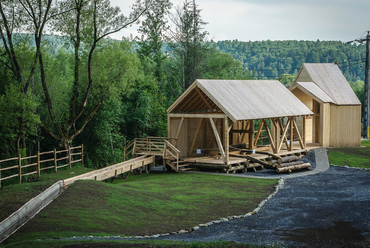 Vízifűrész Ivón – Tervező: Larix Stúdió – Fotó: Szigeti Vajk István 