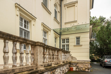 A főépület 2015-re újult meg a Laterna Stúdió közreműködésével.