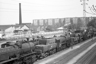 Budapest-Vizafogó pályaudvar, leselejtezett (korábban letétes) gőzmozdonyok, 1975. Forrás: Fortepan / Angyalföldi Helytörténeti Gyűjtemény