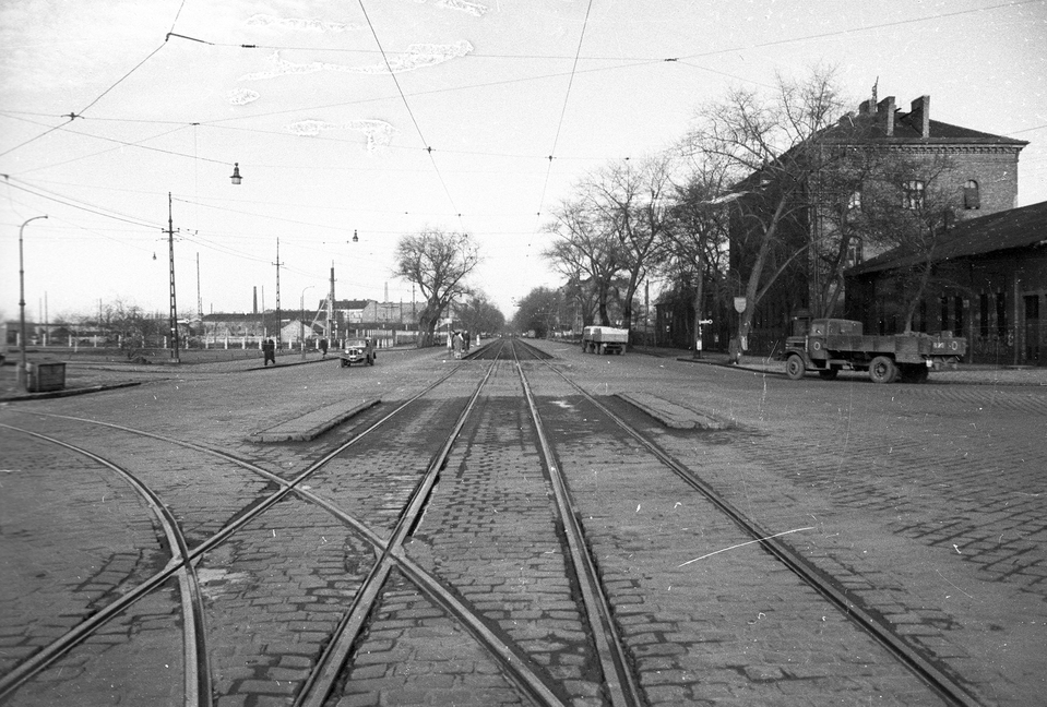 Váci út az Árpád híd pesti hídfőjétől a Dagály utca felé nézve, 1959. Forrás: Fortepan / UVATERV