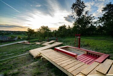 A Panorámpa egyik interaktív eleme, a hálós fetrengő.