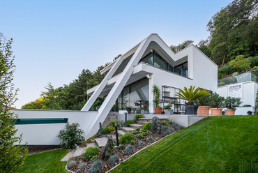 Konzol-villa a hegyoldalban, Budapest, Tervező: Rosta S. Csaba, Belsőépítész: Istvándi Bea, Fotó: Hlinka Zsolt