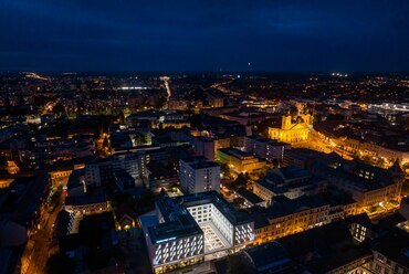 Mercure Debrecen – BORD Építész Stúdió – fotó: Palkó György