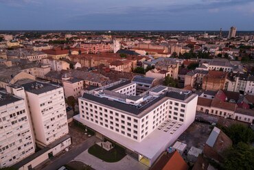 Mercure Debrecen – BORD Építész Stúdió – fotó: Palkó György