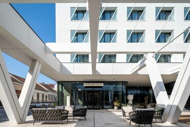 Mercure Debrecen – BORD Építész Stúdió – fotó: Palkó György