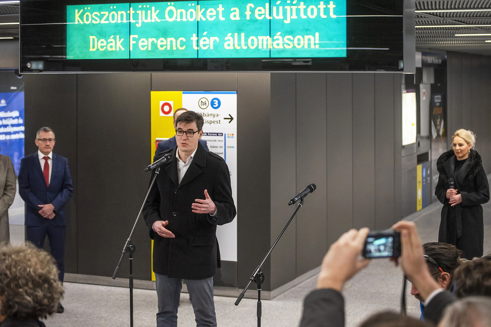 Átadták az M3-as metró felújított Deák Ferenc tér és Ferenciek tere állomásait. Fotó: Gulyás Attila