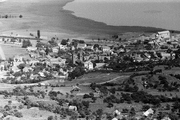 Badacsonytomaj a Badacsonyról nézve, 1954 / Forrás: Fortepan 142956, Chuckyeager tumblr