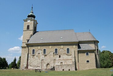 Feldebrő templom kívülről, Fotó: Wikimedia Commons, Felhasználó: h_laca