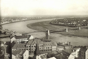 Újszeged látképe a Dómból valamikor az 1930-40-es években. Fotó: Weinstock Ernő