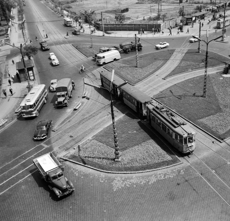 Nagyvárad tér, szemben balra az Orczy (Mező Imre) út, 1966. Forrás: Fortepan / FŐMTERV