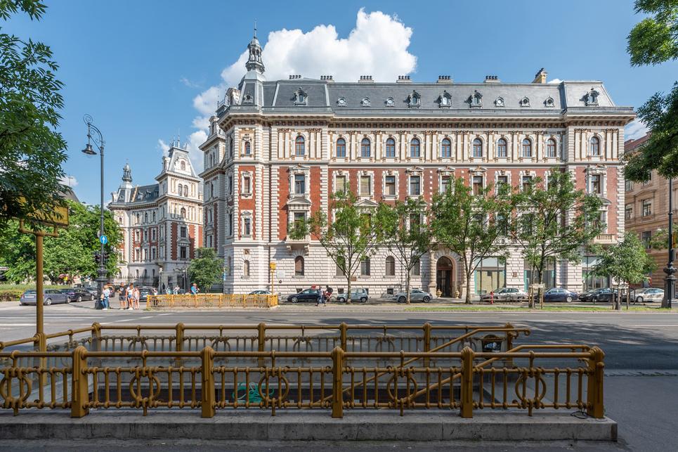 Az Andrássy út 83-85. felújítása, Építészet: PhoenArchitekt, Belsőépítészet: VARRODESIGN, Fotó: Gulyás Attila