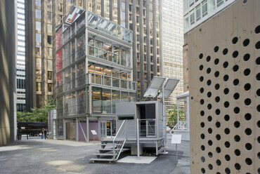 Home Delivery: Fabricating the Modern Dwelling, MoMA, New York, USA, 2008. Fotó: Thomas Griesel. Forrás: archdaily.com
