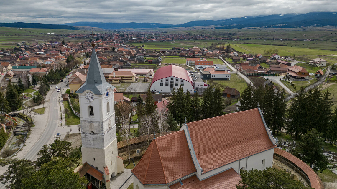 A Székelyföldi Jégkorong Akadémia Csíkkarcfalvi Kollégiuma. Tervező: Larix Stúdió. Fotó: Szigeti Vajk István
