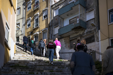 Séta építész szemmel. Fotó: Hugo David / Trienal de Lisboa
