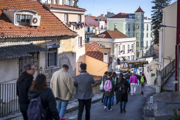 Séta építész szemmel. Fotó: Hugo David / Trienal de Lisboa
