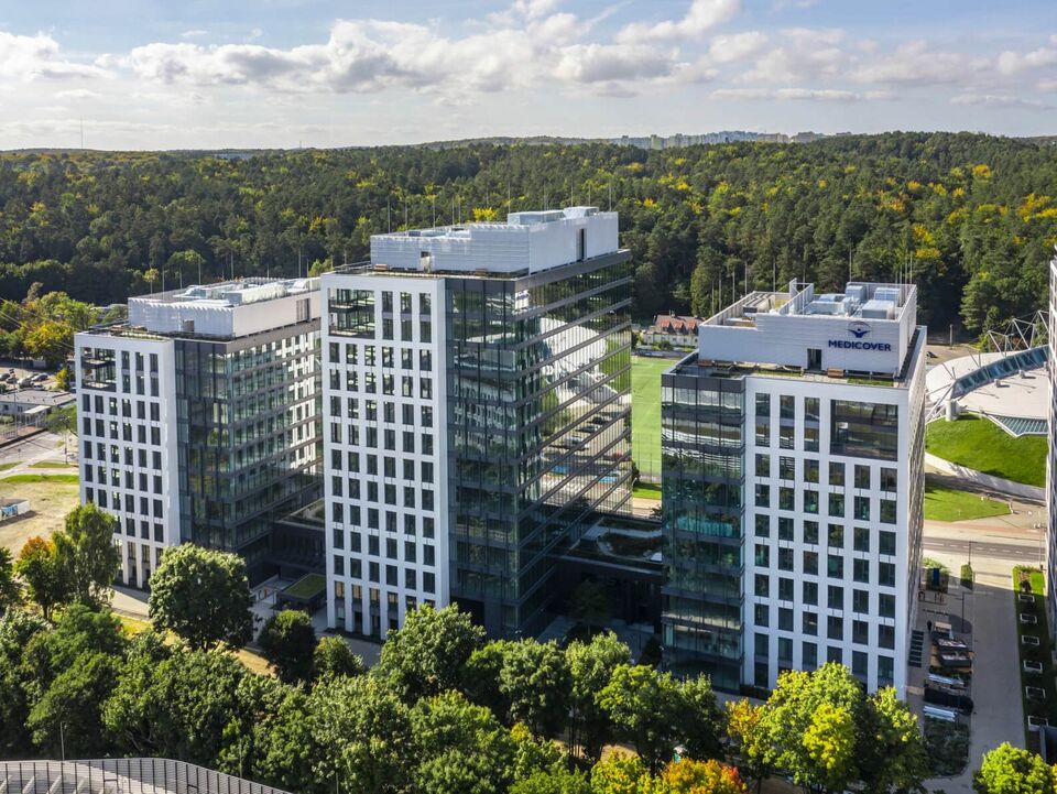 3T Office Park, Gdynia, Lengyelország – Alkalmazott rendszerek: MB-86 SI, MB-SR50N HI, MB-SR60N EFEKT, MB-70HI Casement – forrás: Aluprof
