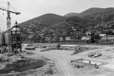 A bős-nagymarosi vízlépcsőrendszer építési területe, 1988. Forrás: Fortepan / Vimola Károly
