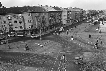 Bosnyák tér, kilátás a Zuglói villamos kocsiszín tetejéről
