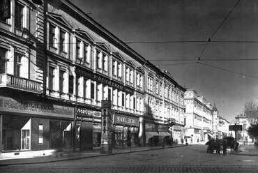 A Széchényi tér 1947-ben. Forrás: Fortepan / Kozma János
