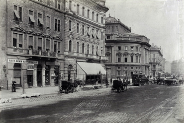 József körút a Népszínház (a későbbi Nemzeti Színház) felé nézve, Klösz György felvéltele. Fortepan – Budapest Főváros Levéltára 1900
