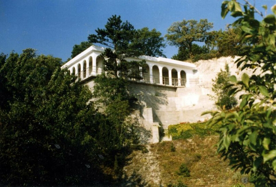 Balatongyörök, Mőcsényi Mihály archív képei az épületről / Forrás: Mőcsényi esszék 10 / Építészfórum, https://epiteszforum.hu/balatongyorok-mocsenyi-esszek-10

